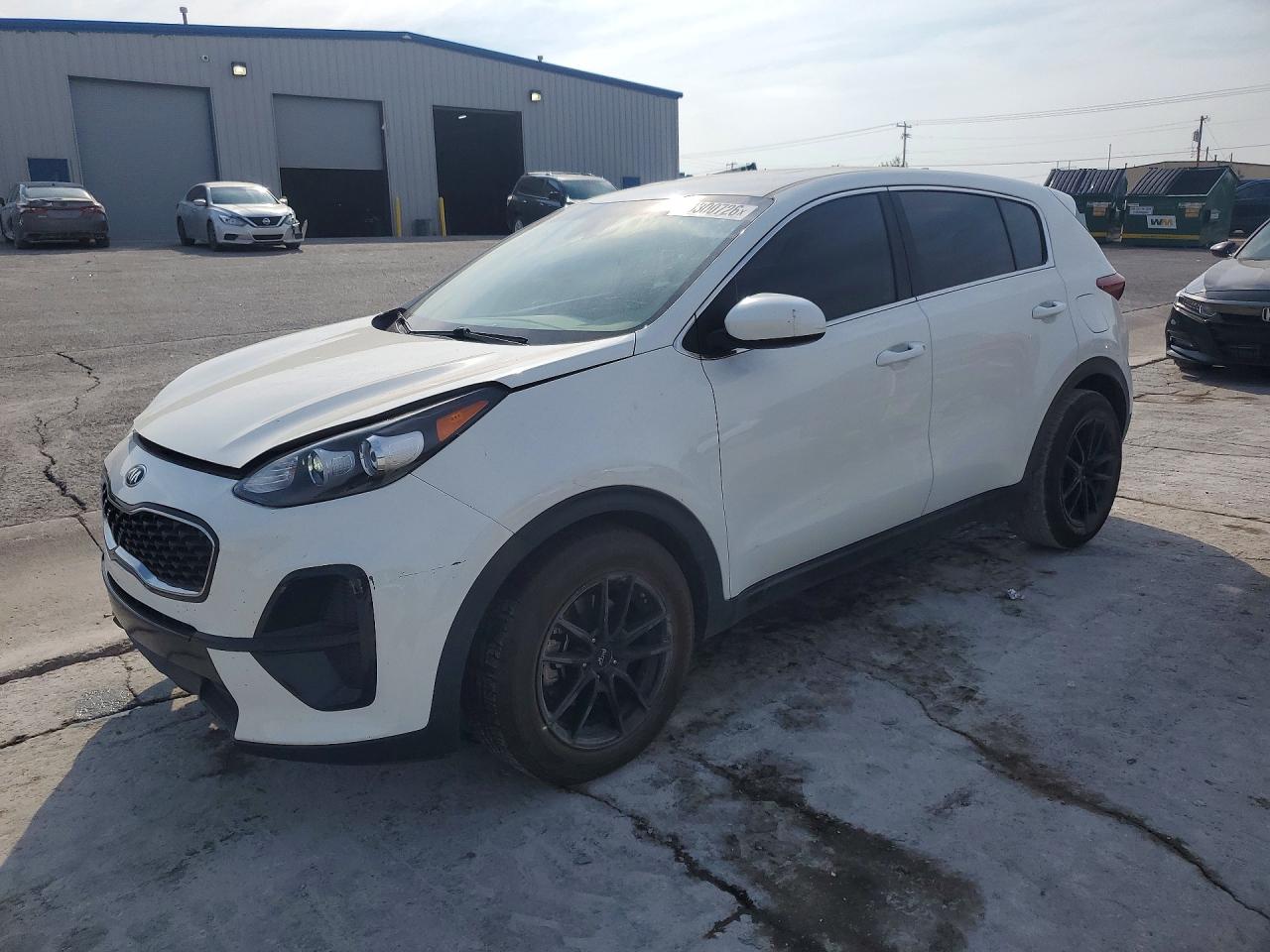 2020 KIA SPORTAGE LX — Front 3/4