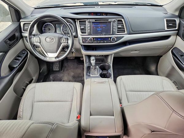 2017 TOYOTA HIGHLANDER LE/LE Plus — CKPT