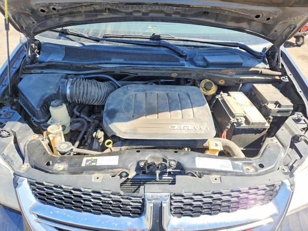 2019 DODGE GRAND CARAVAN SXT — Engine bay