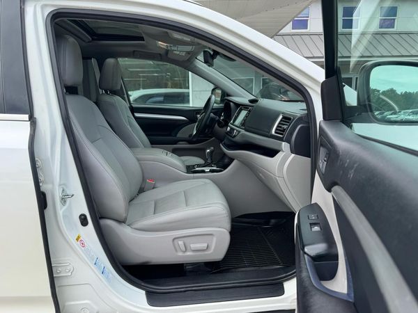 2017 TOYOTA HIGHLANDER