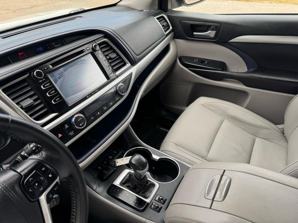 2017 TOYOTA HIGHLANDER