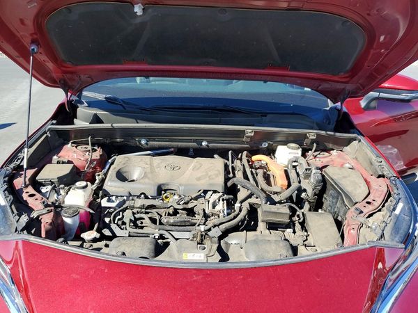 2021 TOYOTA VENZA — Engine bay