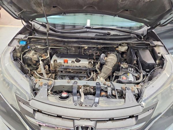 2013 HONDA CRV EX — Engine bay