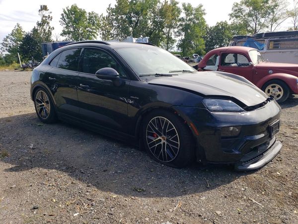 2025 PORSCHE MACAN — Passenger 3/4
