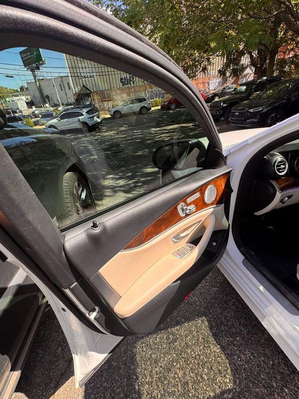 2017 MERCEDES-BENZ E E300-4M