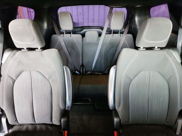 2020 CHRYSLER PACIFICA Touring — SUVN