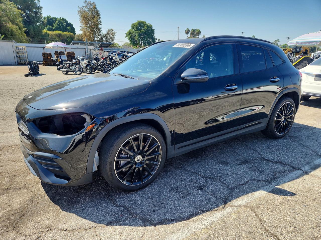 2022 MERCEDES-BENZ GLA GLA250 — Front 3/4