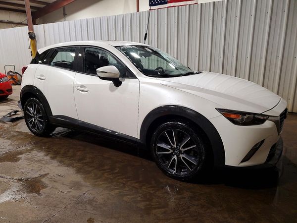 2018 MAZDA CX-3 Touring — Passenger 3/4