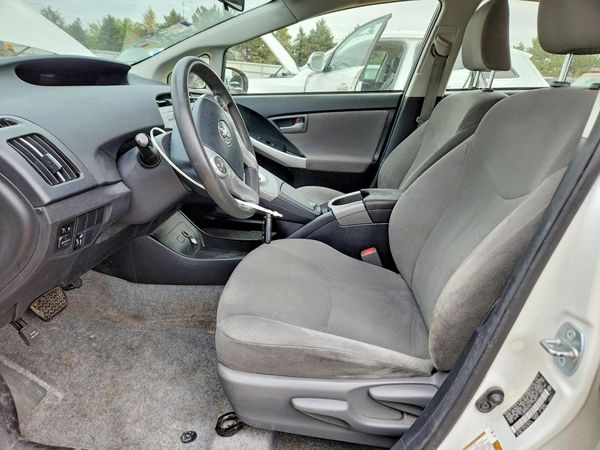 2014 TOYOTA PRIUS — DENT