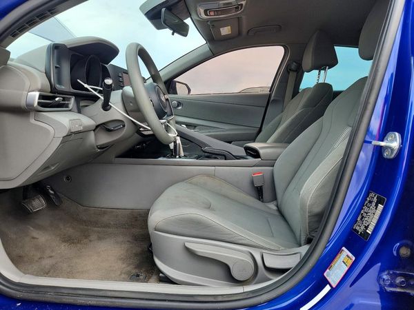 2022 HYUNDAI ELANTRA SEL — DENT