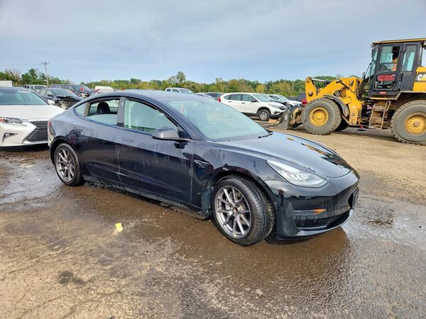 2021 TESLA MODEL 3 — Passenger 3/4