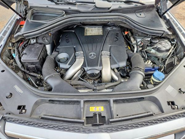 2014 MERCEDES-BENZ GL-CLASS GL450 4MATIC — Engine bay