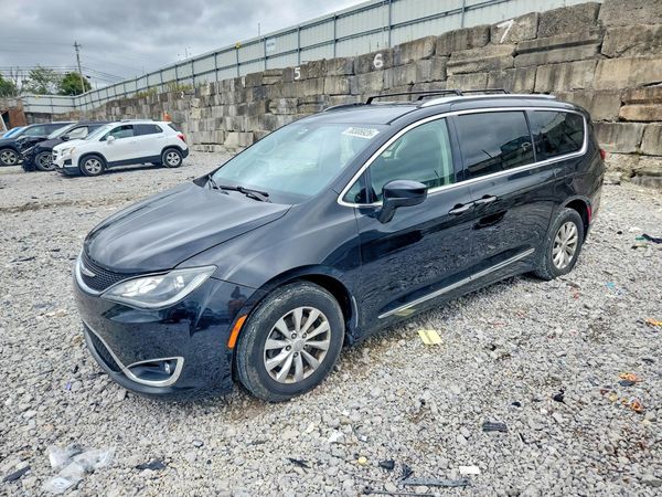 2019 CHRYSLER PACIFICA — DSFA — Front 3/4