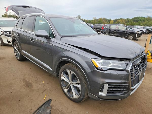 2022 AUDI Q7 quattro Premium Plus — Passenger 3/4