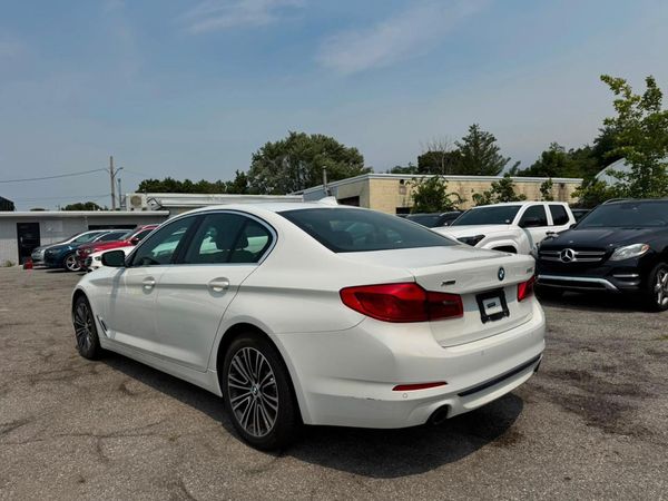 2020 BMW 530