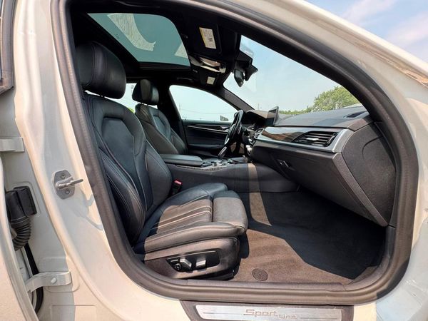 2020 BMW 530