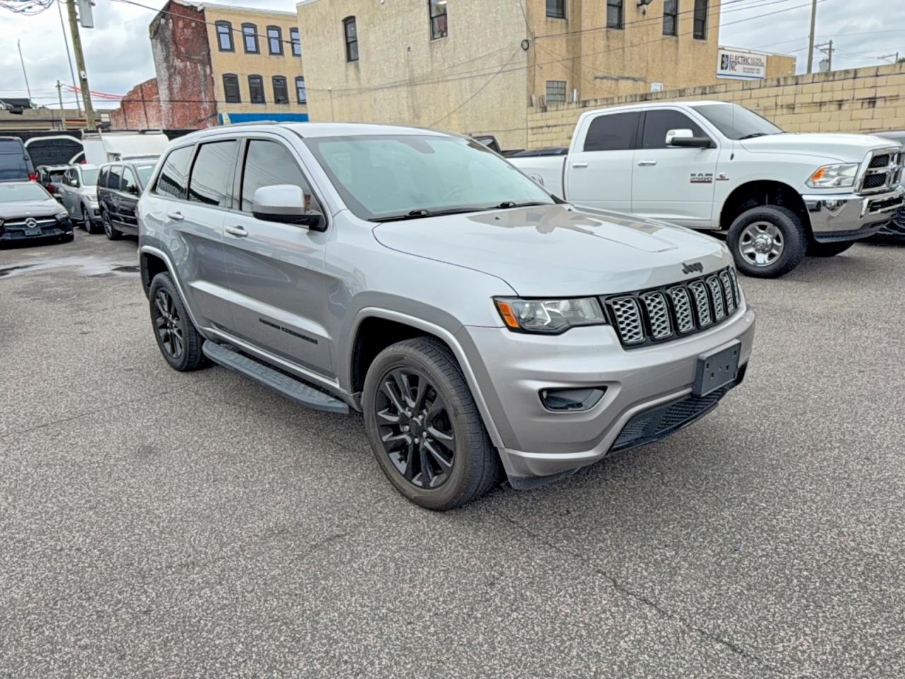 2018 JEEP GRAND CHEROKEE Laredo
