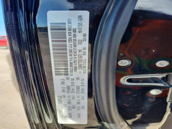 2013 RAM 1500 ST — VINS
