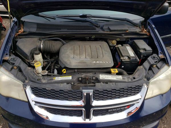 2012 DODGE GRAND CARAVAN SE — Engine bay