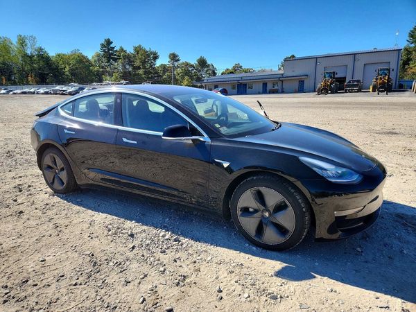 2018 TESLA MODEL 3 — Passenger 3/4