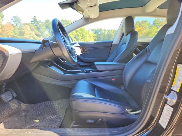 2018 TESLA MODEL 3 — DENT