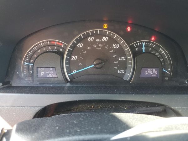 2012 TOYOTA CAMRY