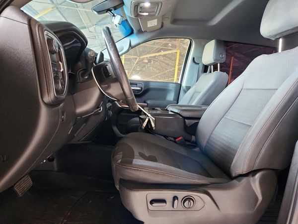 2019 CHEVROLET SILVERADO LT — DENT