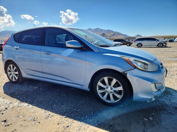 2012 HYUNDAI ACCENT GLS (Middle grade) — Passenger 3/4