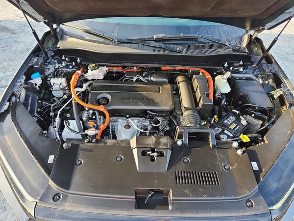 2024 HONDA CR-V Sport-L — Engine bay