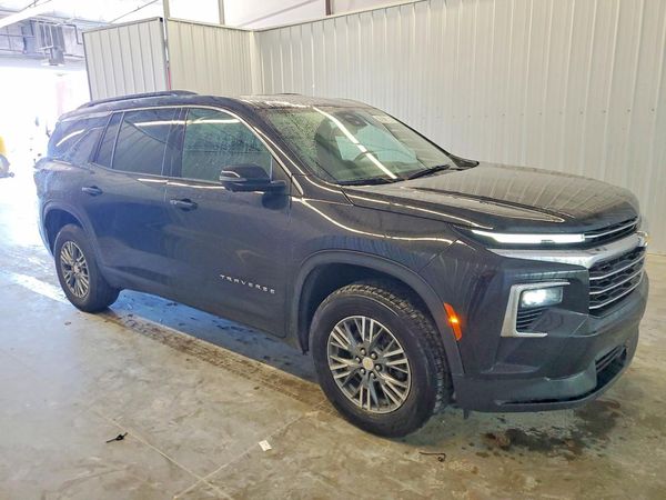 2024 CHEVROLET TRAVERSE LT — Passenger 3/4