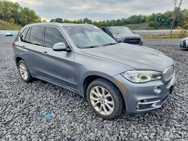 2015 BMW X5 xDrive50i — Passenger 3/4