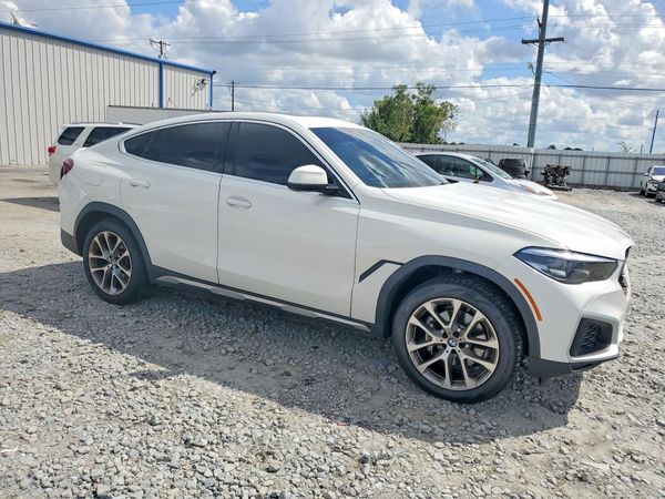 2022 BMW X6 xDrive40i — Passenger 3/4