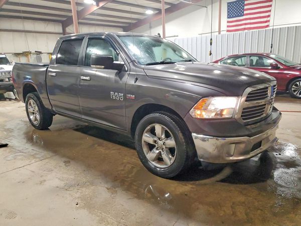 2017 RAM 1500 SLT — Passenger 3/4
