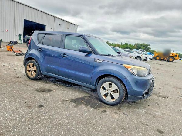 2016 KIA SOUL Exclaim — Passenger 3/4