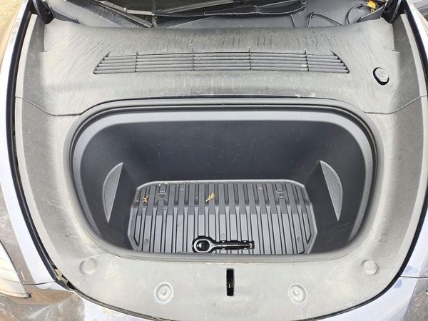2024 TESLA MODEL Y — Engine bay