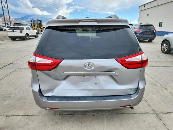 2016 TOYOTA SIENNA — DIRR