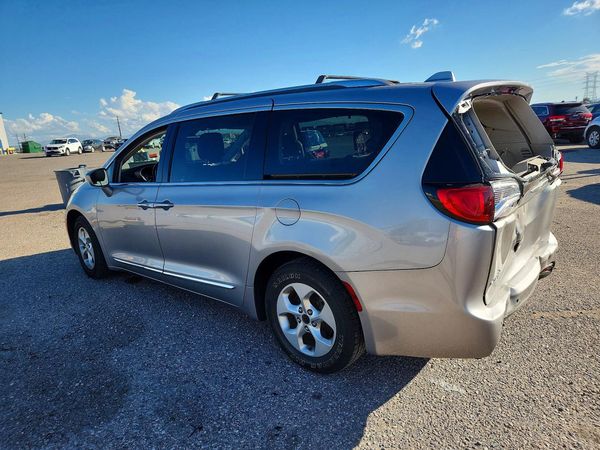 2017 CHRYSLER PACIFICA Touring L Plus — DSRA