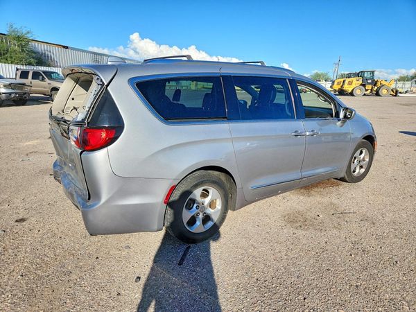 2017 CHRYSLER PACIFICA Touring L Plus — PSRA