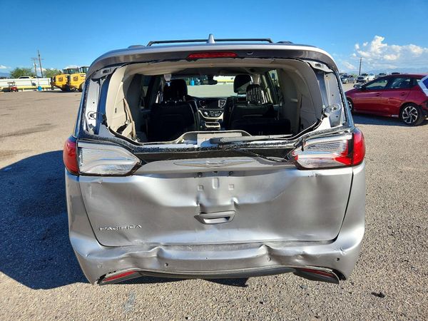 2017 CHRYSLER PACIFICA Touring L Plus — DIRR