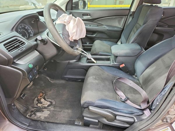 2016 HONDA CRV SE — DENT