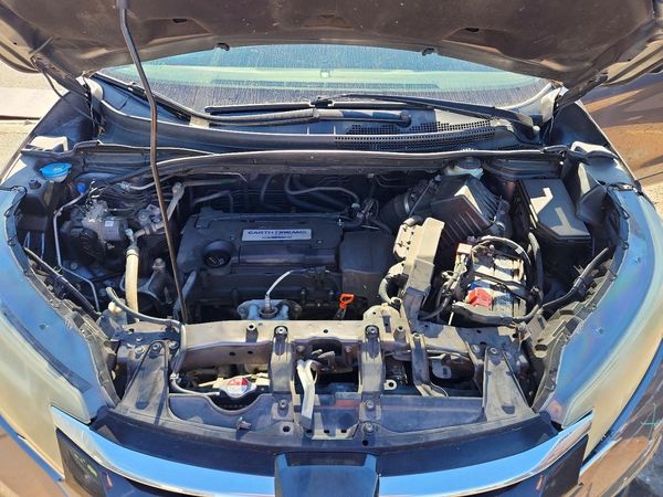 2015 HONDA CRV LX — Engine bay