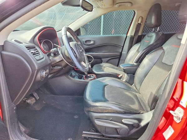 2020 JEEP COMPASS Trailhawk — DENT