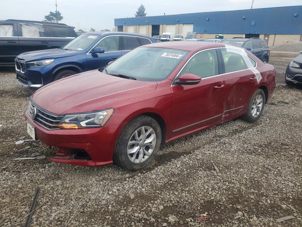 2017 VOLKSWAGEN PASSAT S — Front 3/4