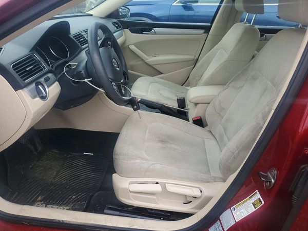 2017 VOLKSWAGEN PASSAT S — DENT
