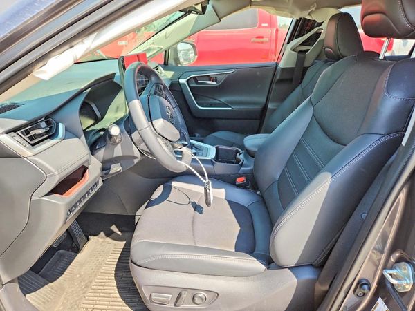 2025 TOYOTA RAV4 Limited — DENT