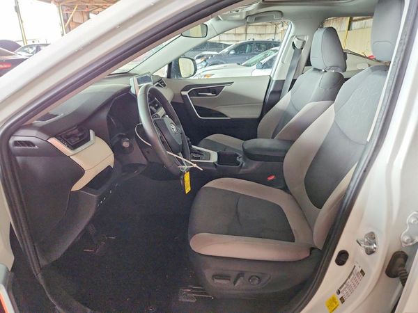 2024 TOYOTA RAV4 XLE — DENT