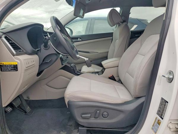 2017 HYUNDAI TUCSON — DENT