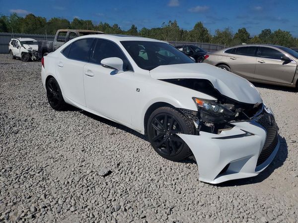 2016 LEXUS IS 200t — Passenger 3/4