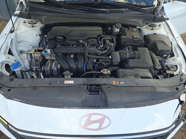 2026 HYUNDAI ELANTRA — Engine bay