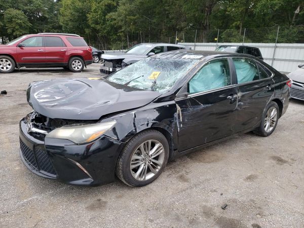 2016 TOYOTA CAMRY
